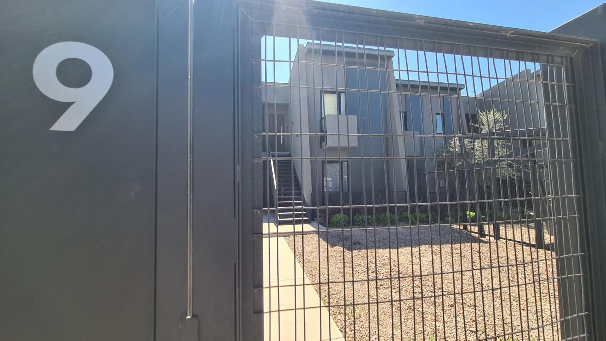 Apartment Malbec Depto - Complejo Privado - Ruta Del Vino - Turismo De Negocio - A 5Min Estadio Arena Maipu, 200 Mt Il Mercato - 3 O 4 Personas